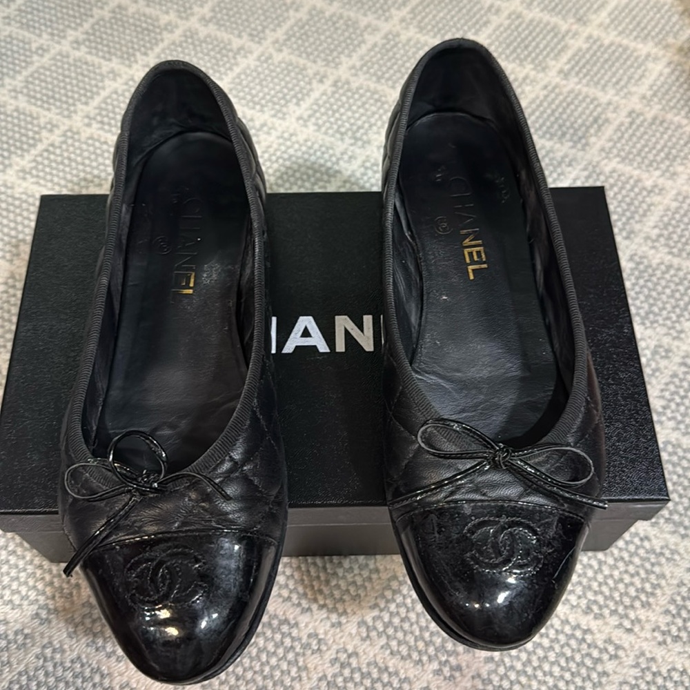 Black Chanel ballet flats